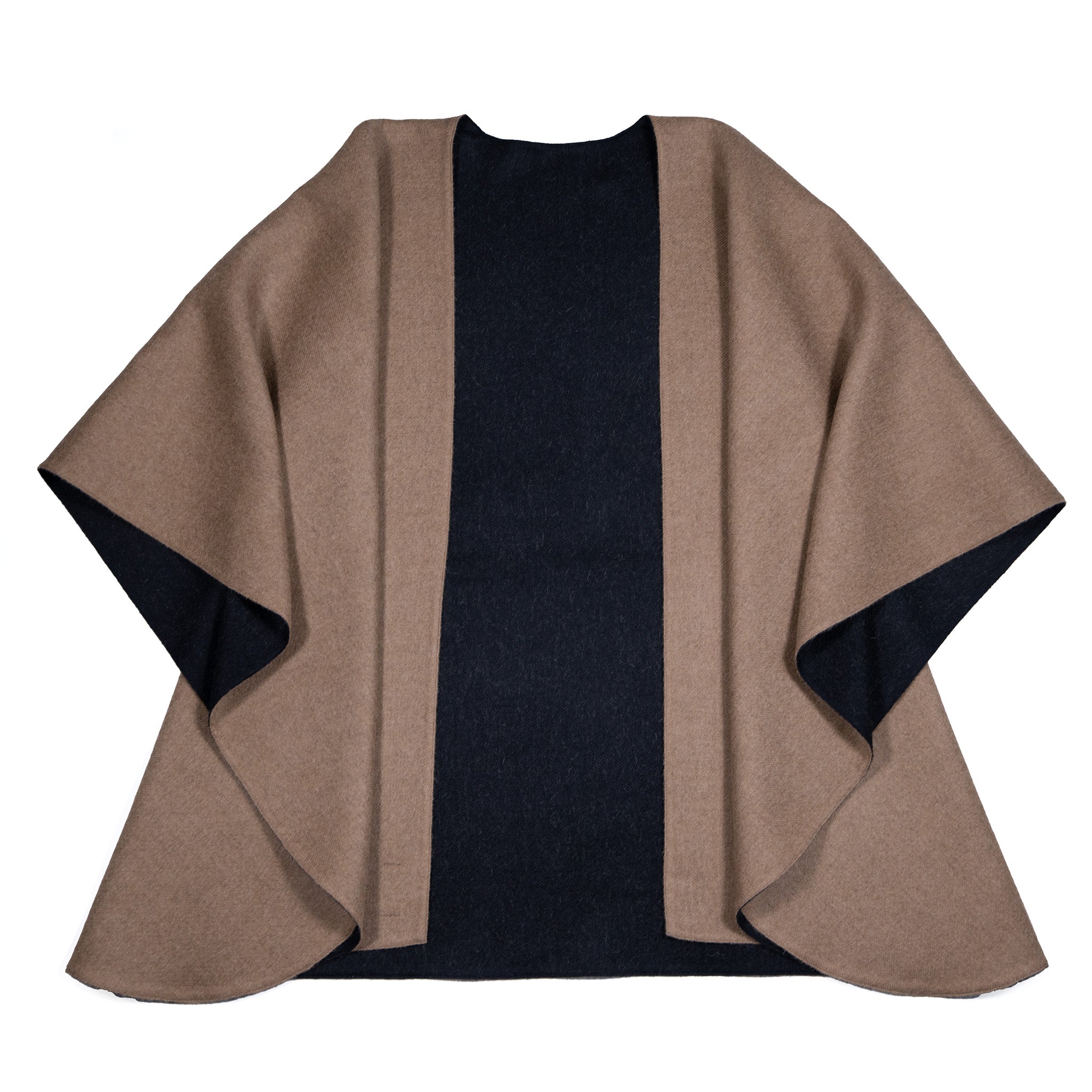 KOYA Alpaka Poncho Umhang für Damen von Alpakin in hellbraun und schwarz Ärmel schwarz