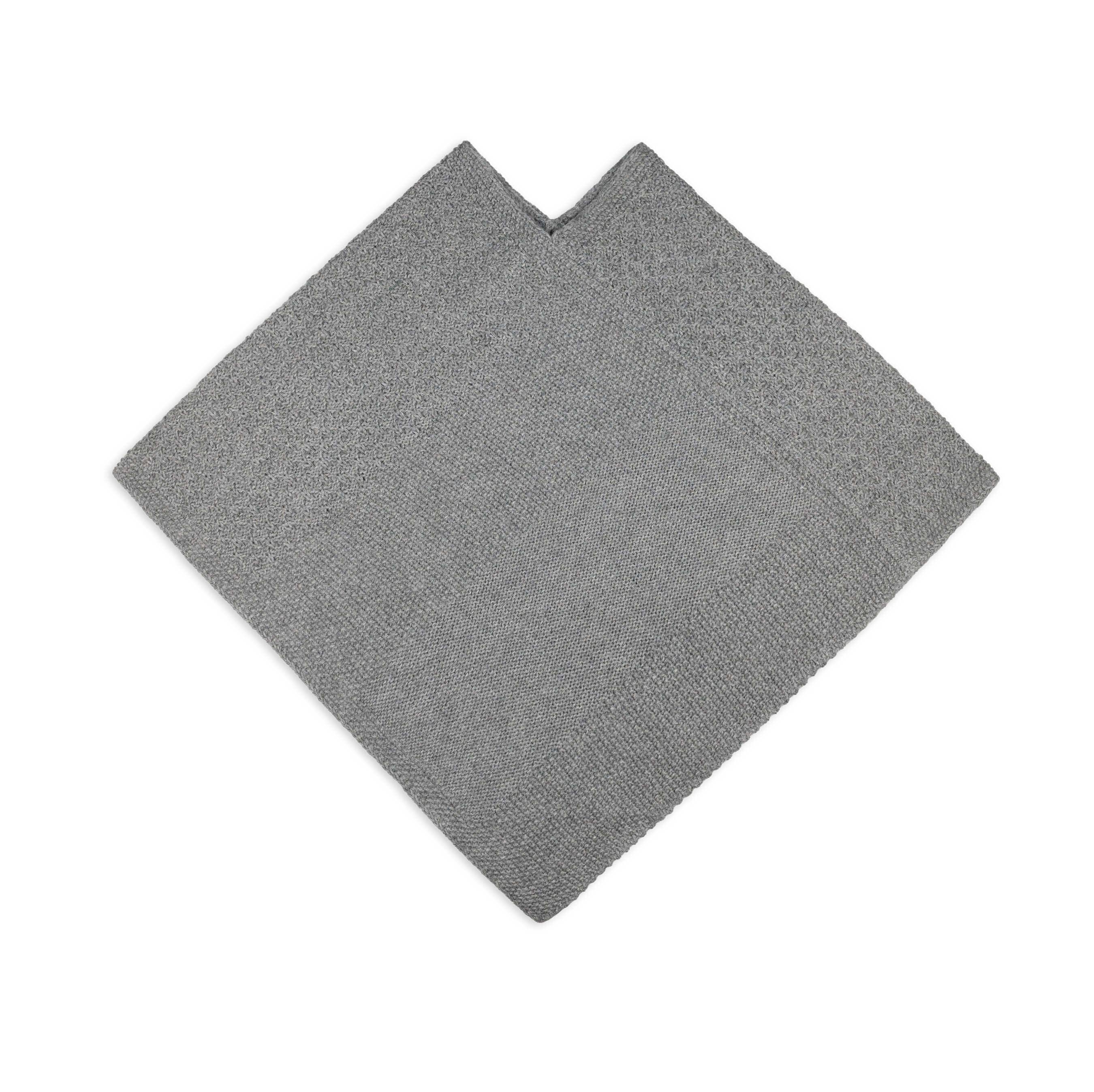 Naturponcho mit edler Strickmusterung aus 100 Prozent Alpaka - ohne chemische Färbung in Alpaka Naturfarbe